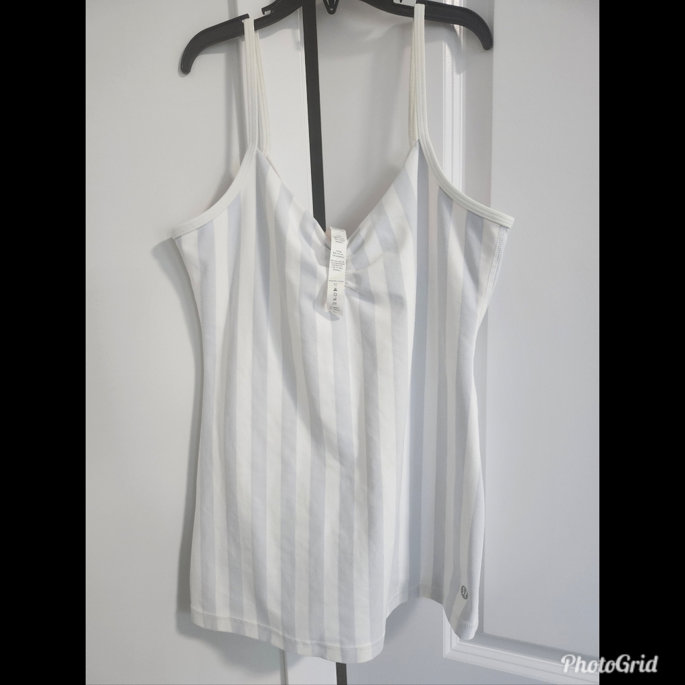 ‼️ SALE ‼️NWOT LULULEMON TANK TOP